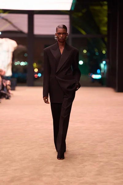 Look 46